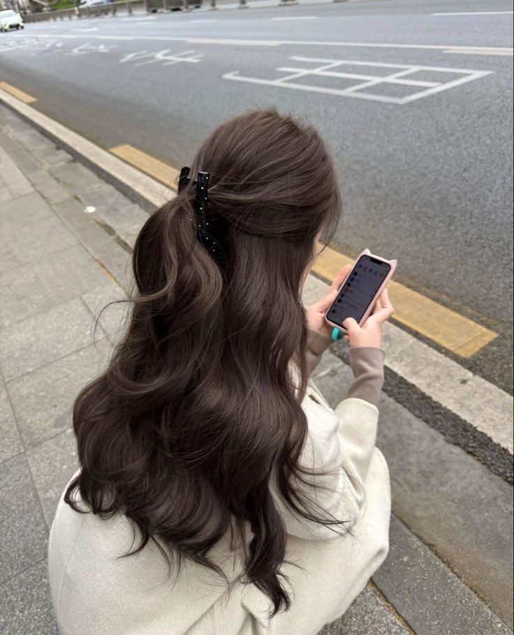 tóc buộc nửa ngọt ngào